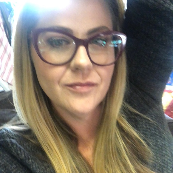 Meet your Posher, Kelly - Picture 1 of 1